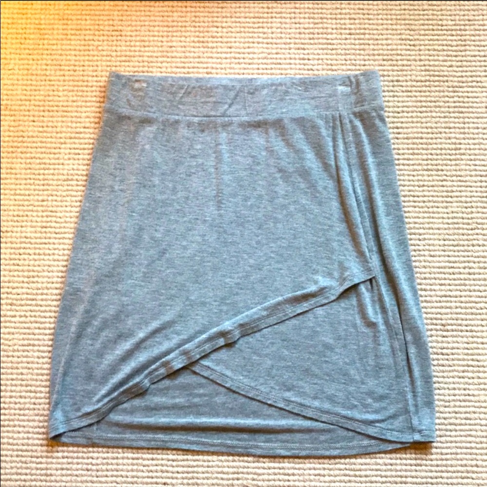BCBGeneration Tulip Skirt Size Medium